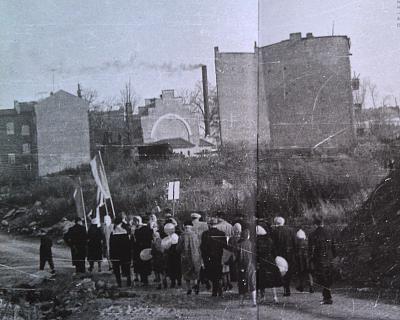     
: 1950 -  .jpg
: 558
:	92.5 
ID:	169